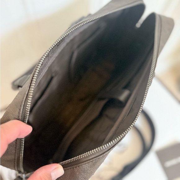 Michael Kors Jet Set Travel Large Laptop Case - Brown Signature Logo - Picture 6 of 11